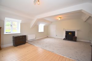 Living/dining room- click for photo gallery